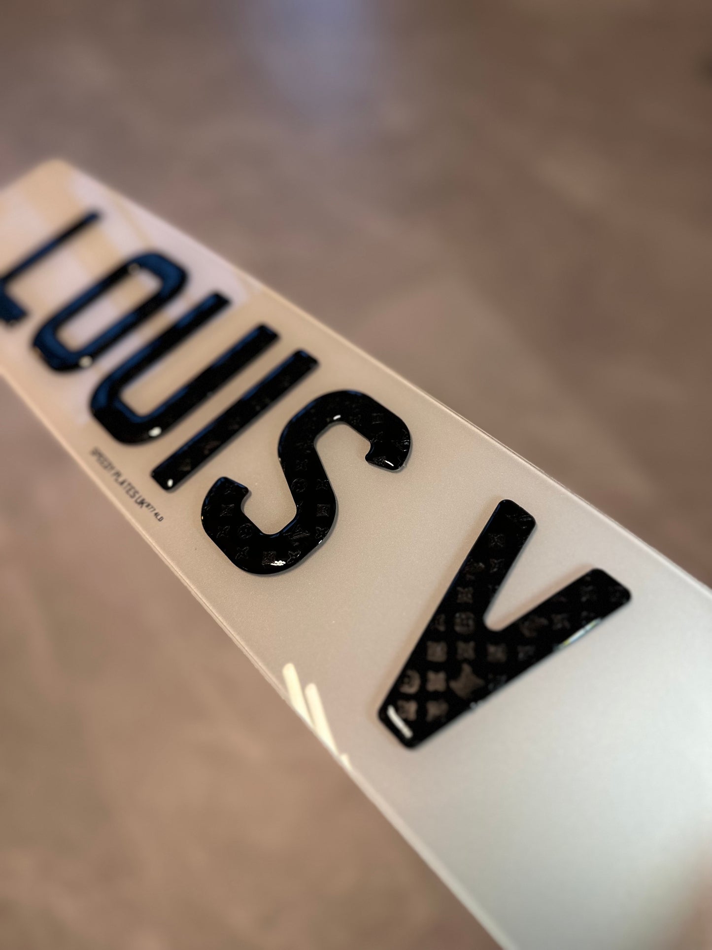 LOUIS V PLATES