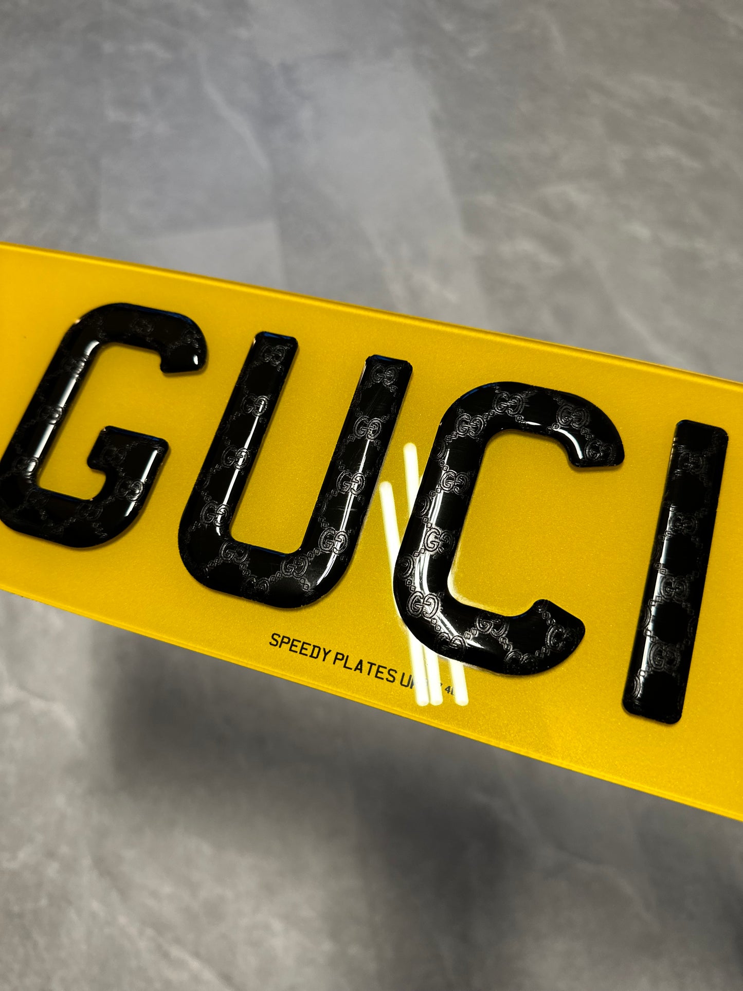 GUCCII PLATES